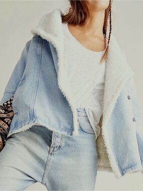 Free People We The Free Twisted Heart Cozy Denim Jacket Size Small Sherpa Lined